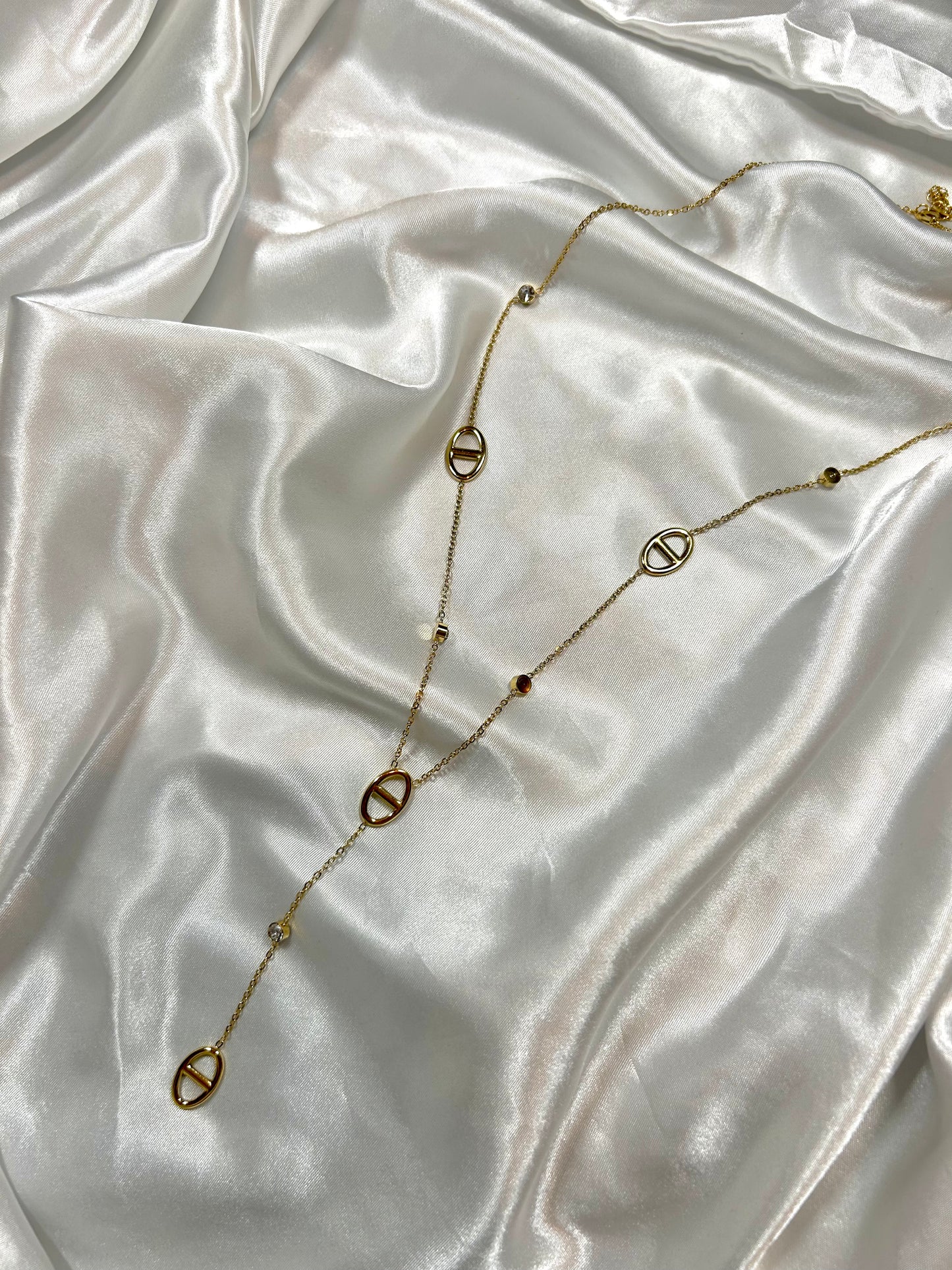 collier cassandra